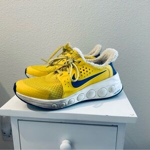 Nike CruzrOne 2019 Mens/Woman Comfort Walking Sneakerst Coastal yellow color